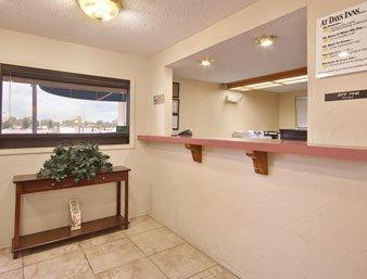 Days Inn Norman Luaran gambar