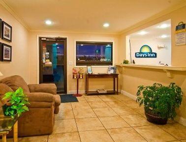 Days Inn Norman Luaran gambar