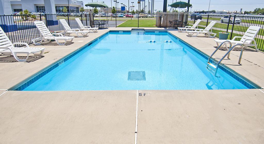 Days Inn Norman Luaran gambar